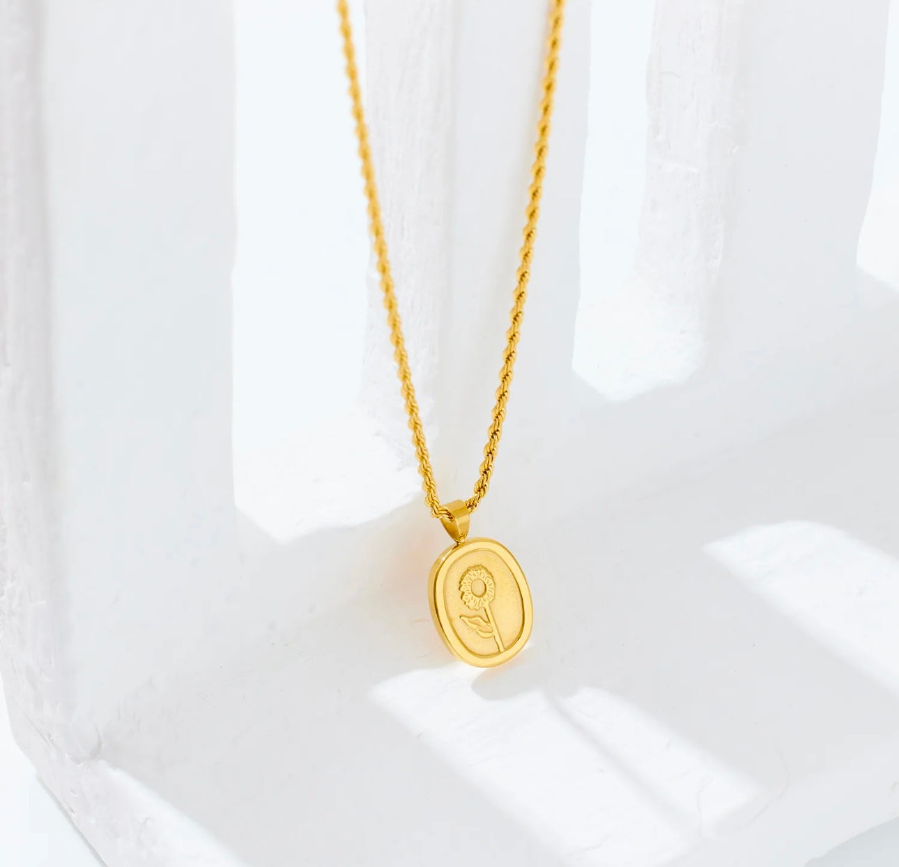 Vintage Flower Necklace kohi shop