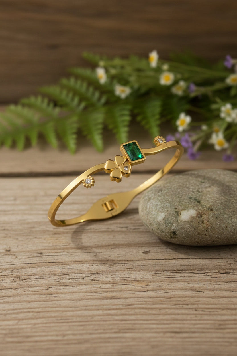 Flower bangle