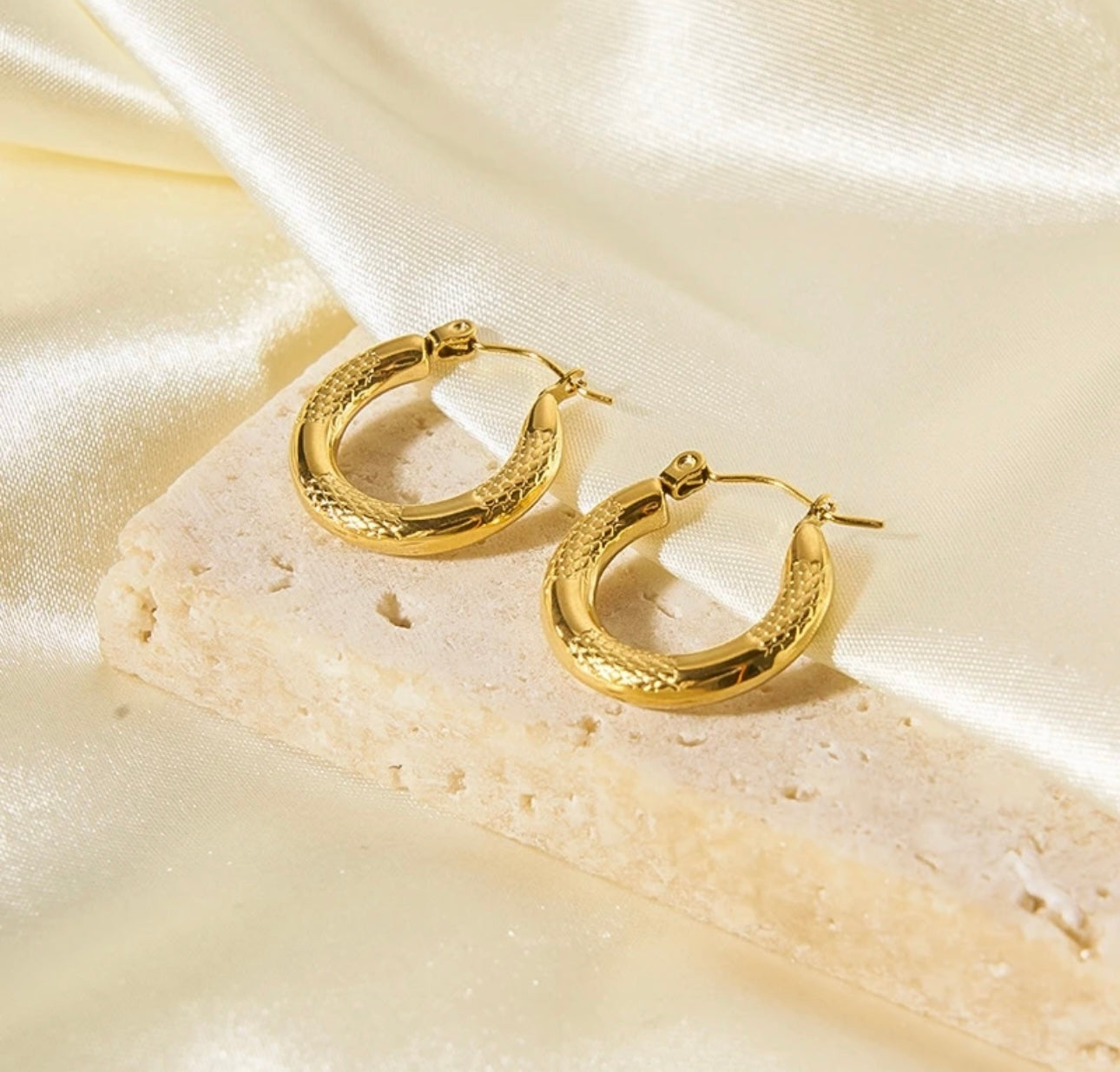 Gold Plated Circle Hoops kohi