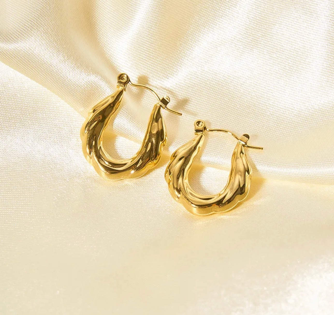Wave Gold Plated Hoops kohi