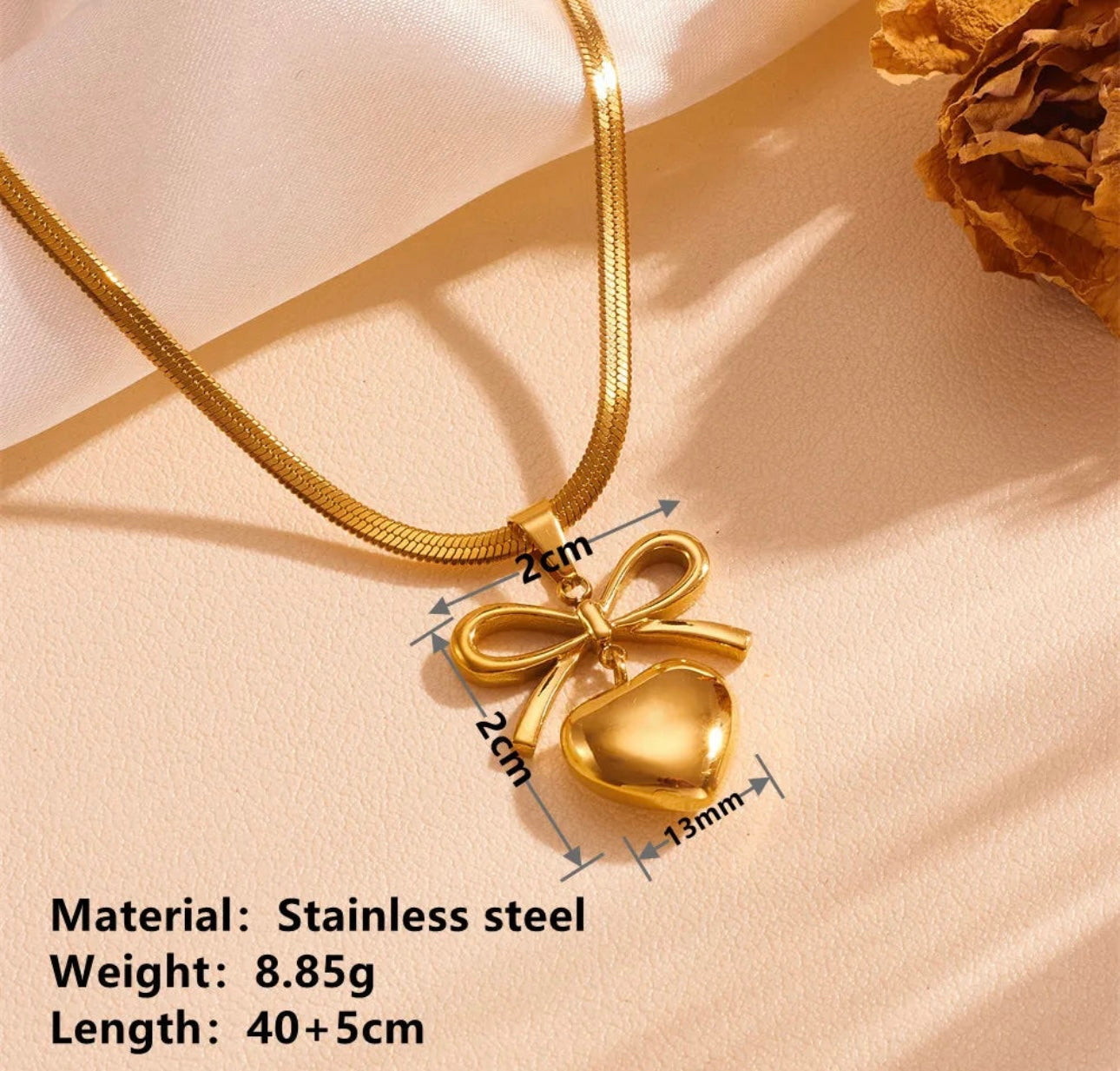 Chunky Trendy Bow necklace kohi shop