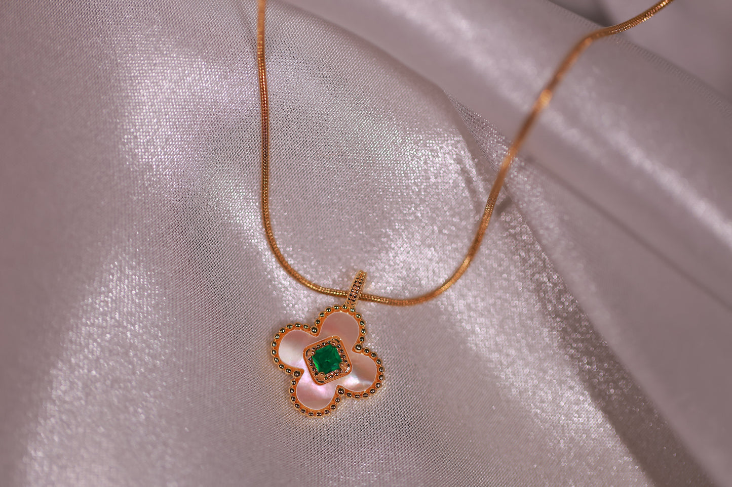 Green Zirconia Diamond Pendant kohi