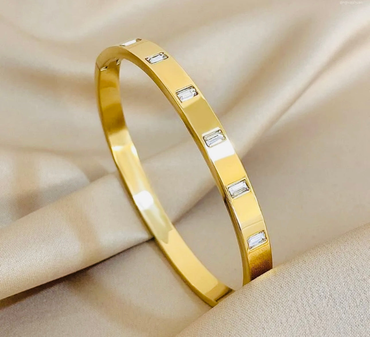 Glam Bracelet