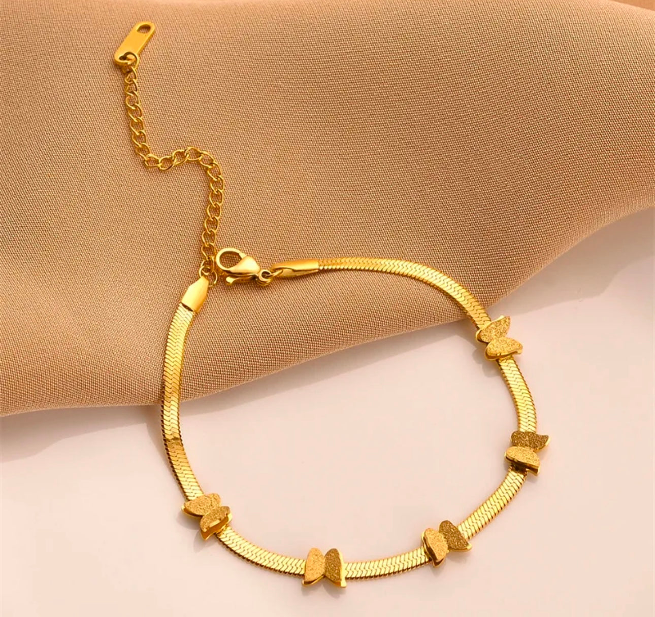 Luxurious 18k Gold Plated Chunky Snake Chain Bracelet