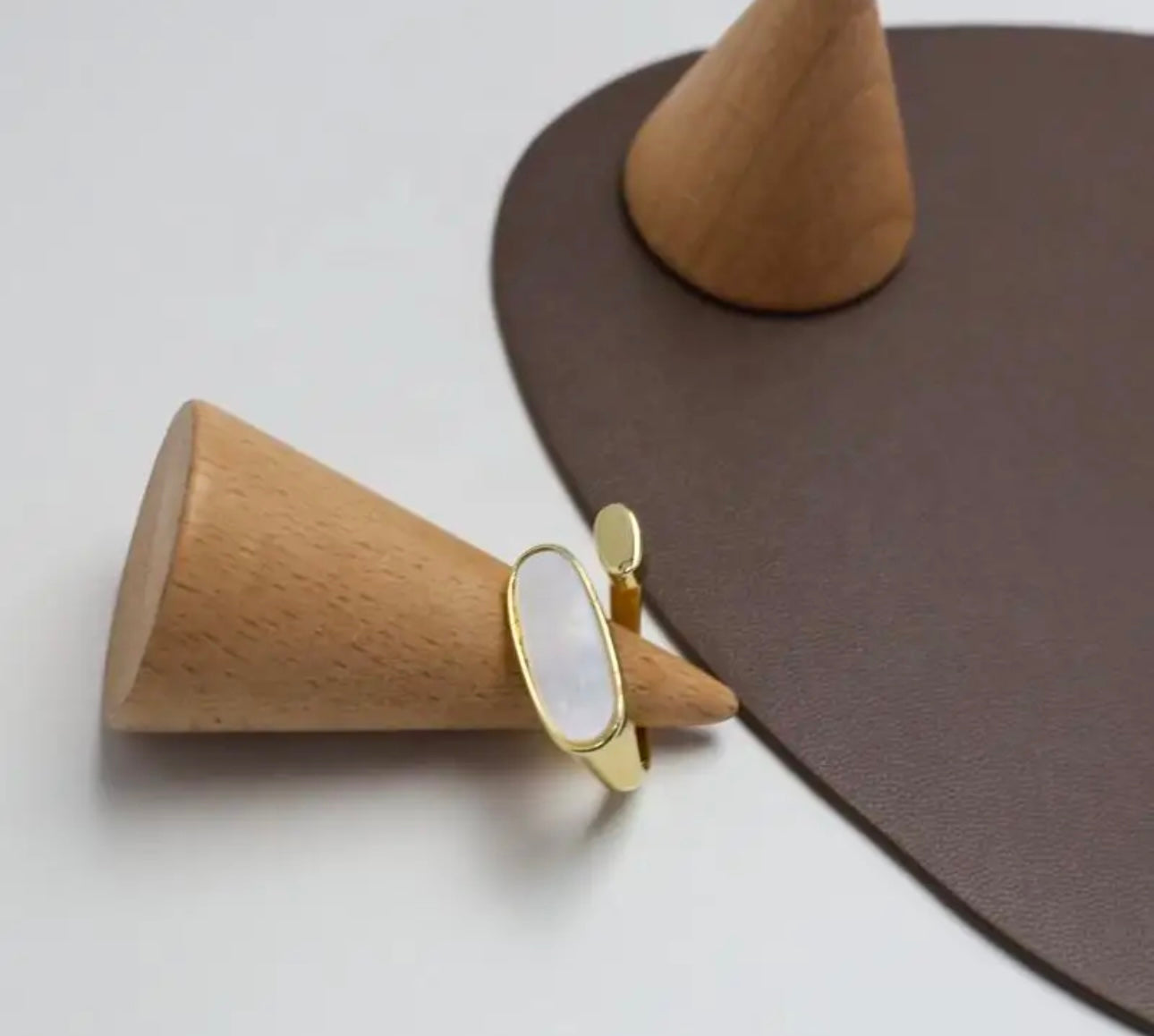Abstact Ring kohi shop