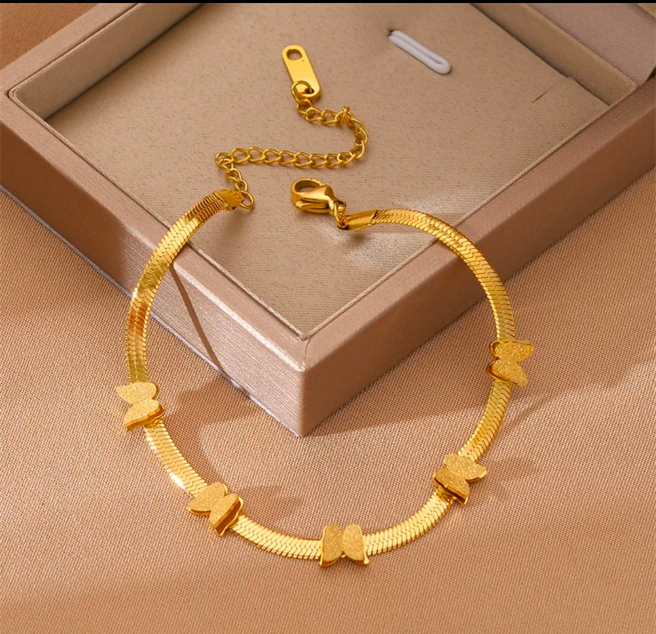 Luxurious 18k Gold Plated Chunky Snake Chain Bracelet