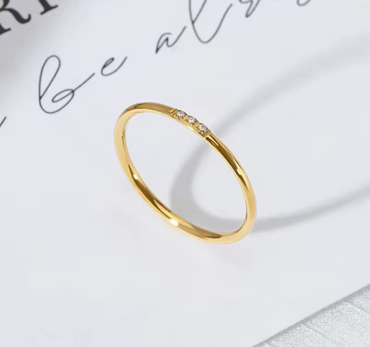 Aeri -3 Stone Minimal Ring kohi
