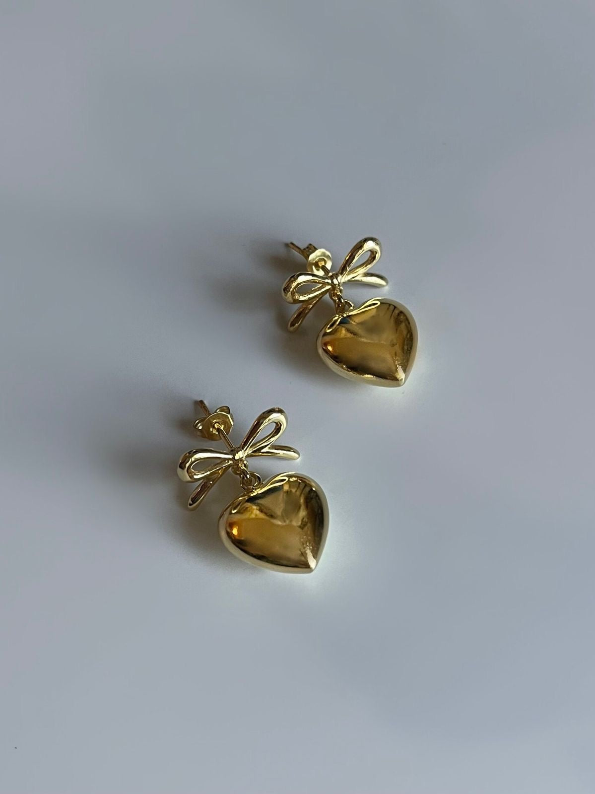 OMG HEART & BOW EARRING kohi