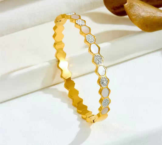 Hexagon Design Bracelet Bangle kohi shop