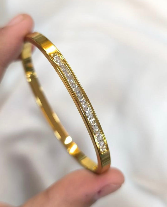 Radiant Zirconia Bangle Bracelet kohi shop