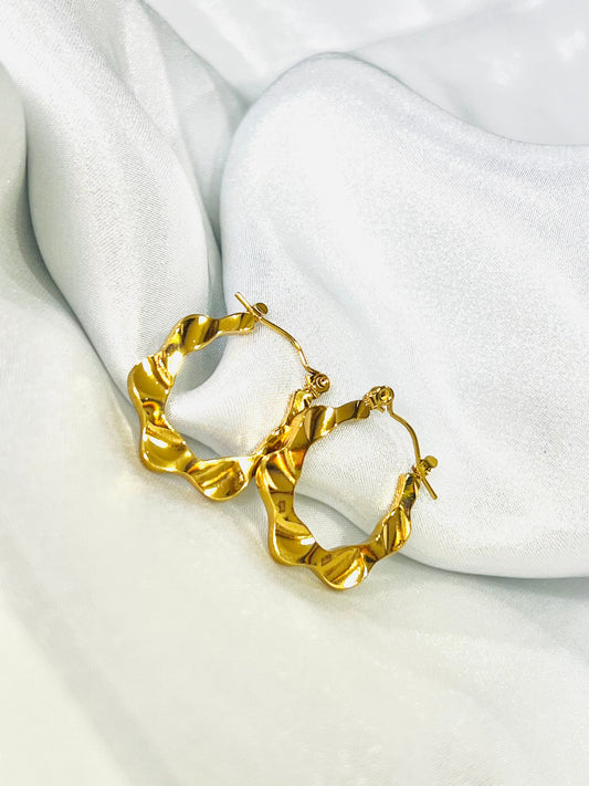 Criss Cross Twisted Hoops kohi