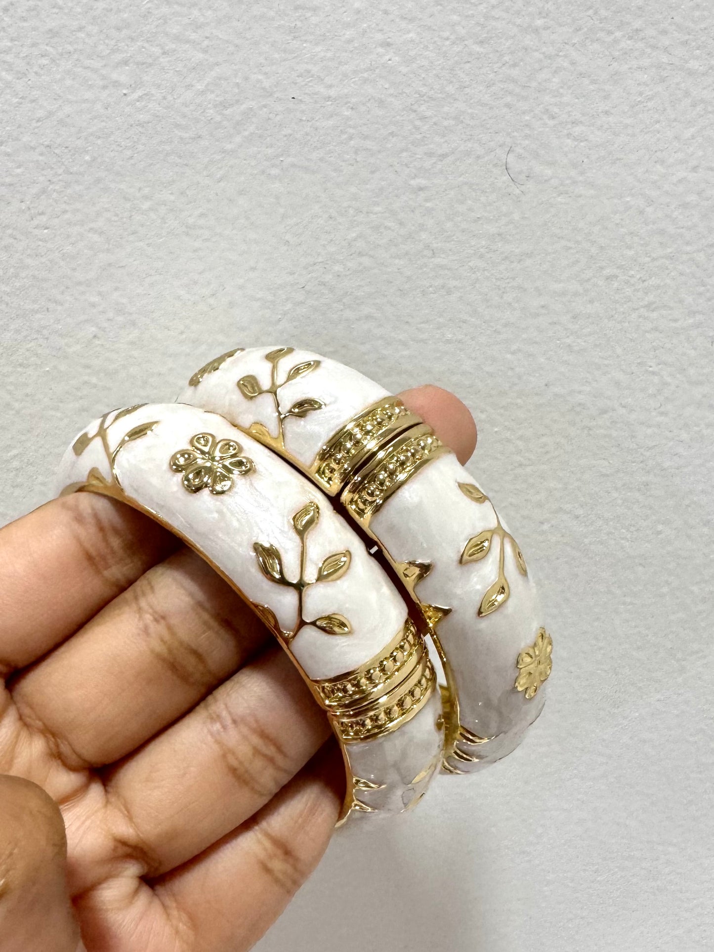 Classy White Gold Italian Bangle
