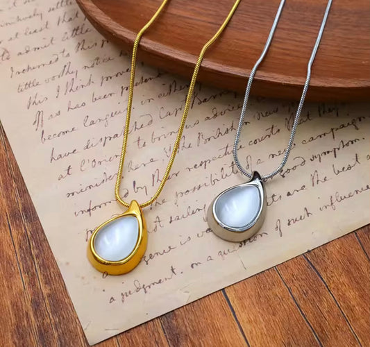 Water Pearl pendent kohi shop