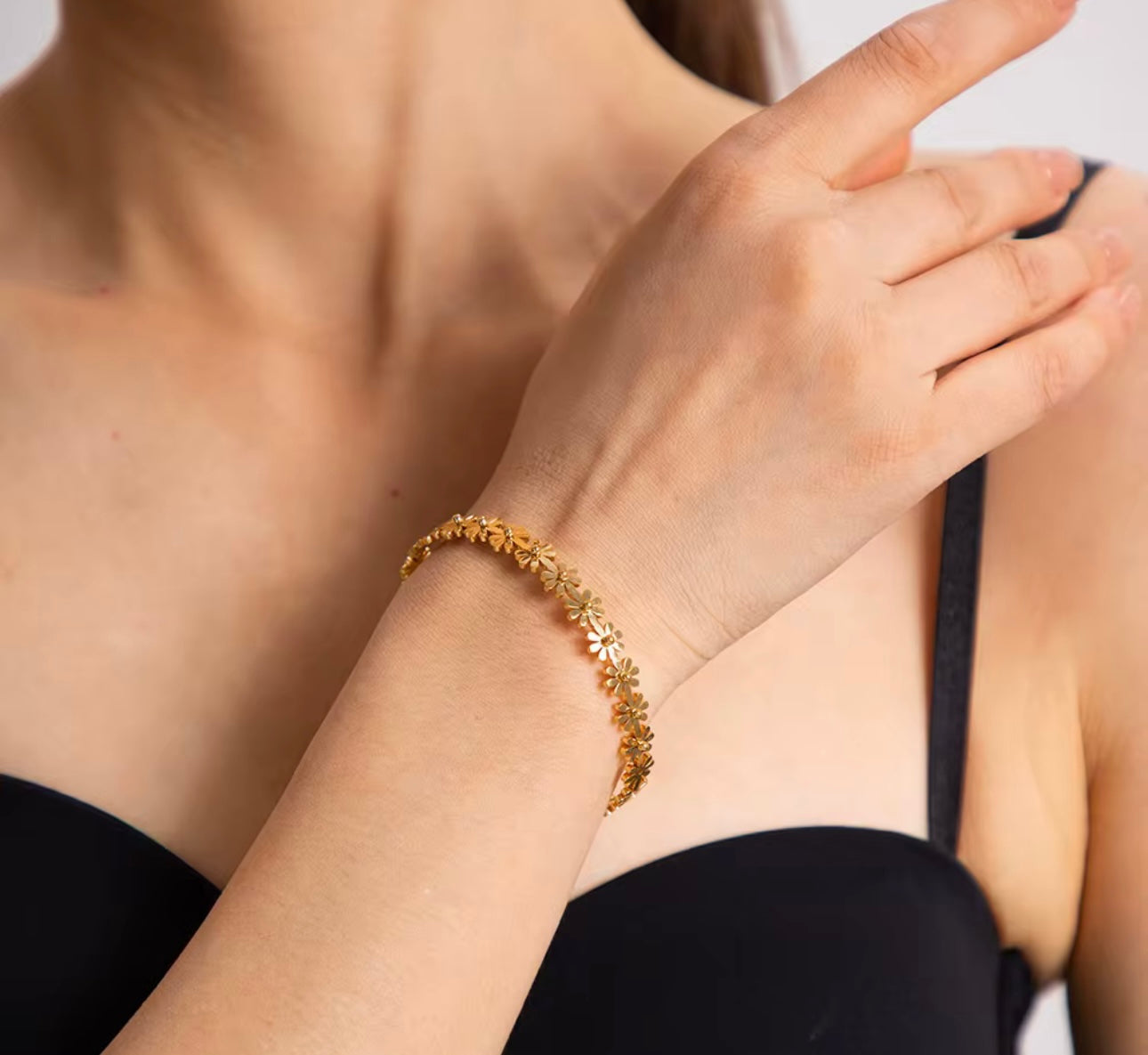 Flower Zircon Bangle Bracelet kohi shop