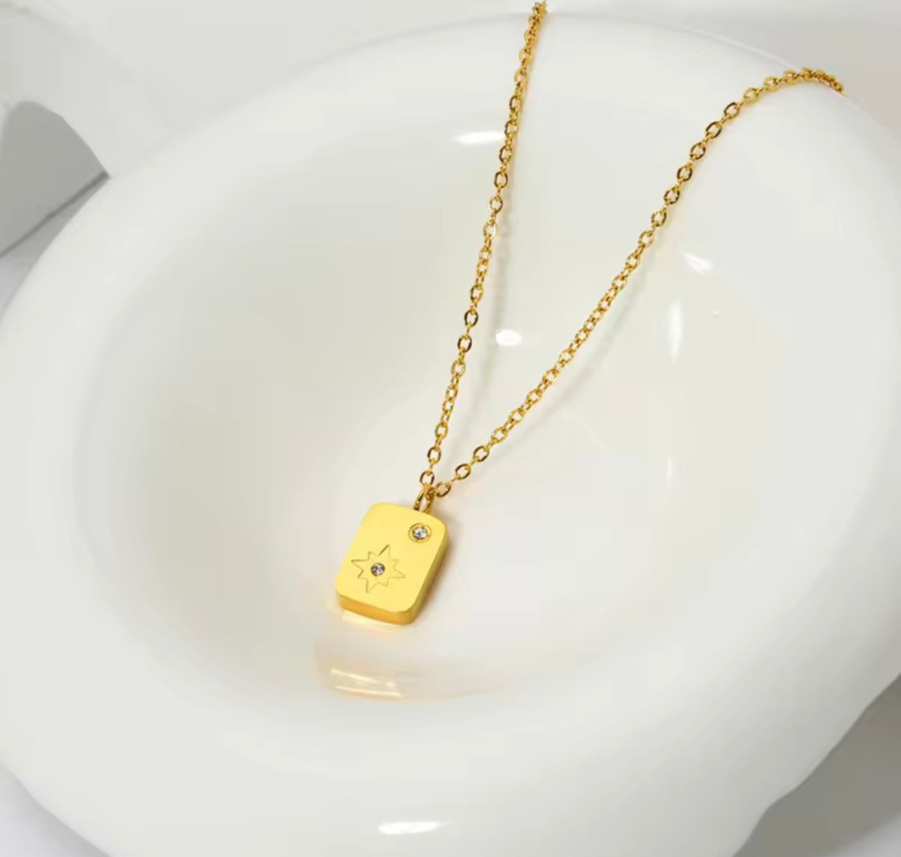 Star pendent kohi shop