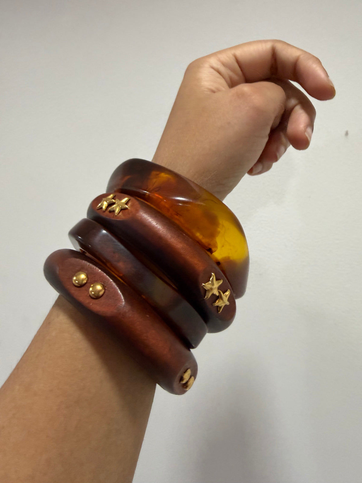 Wood resin bangle ( set of 4 )