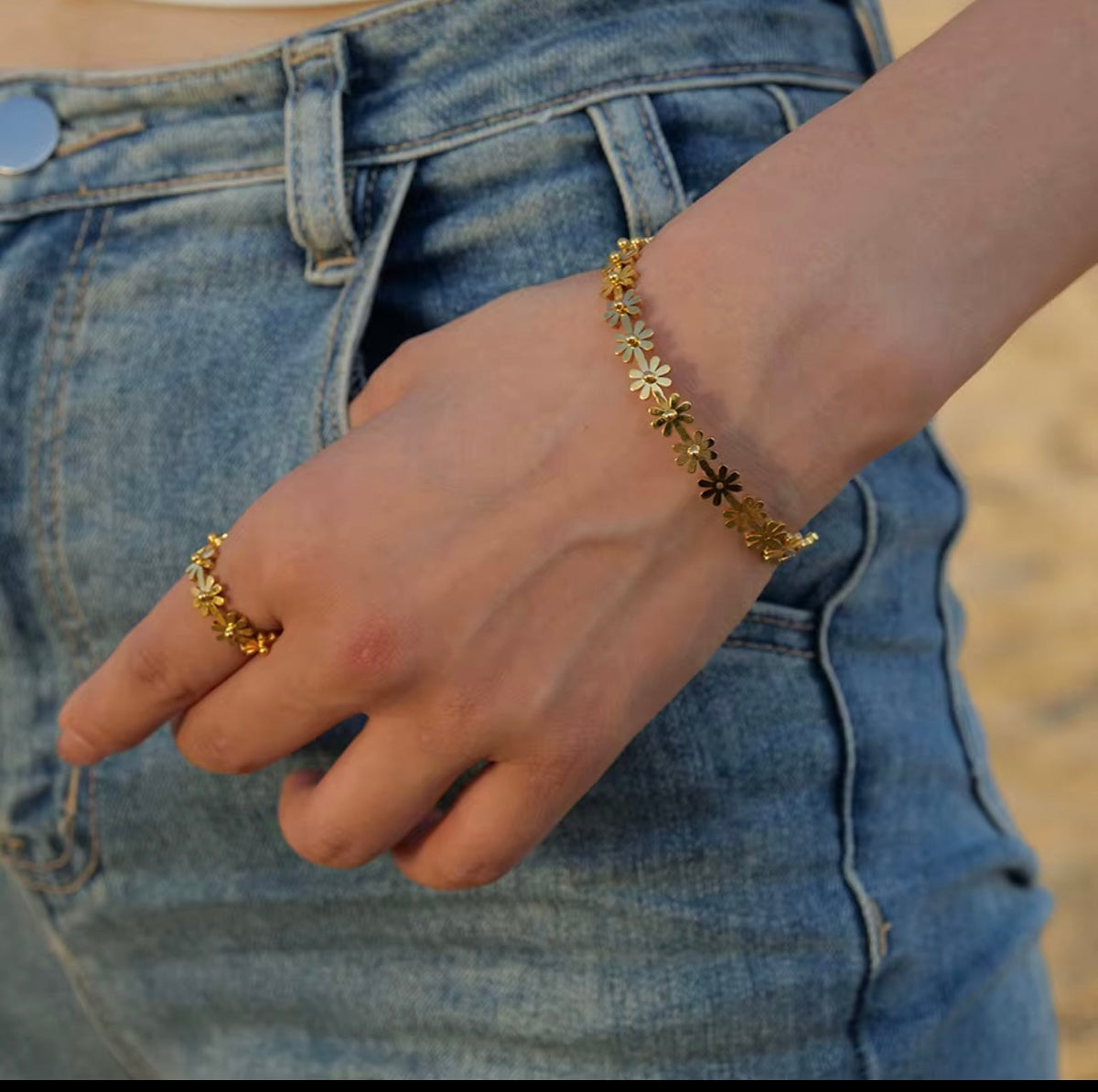 Flower Zircon Bangle Bracelet kohi shop