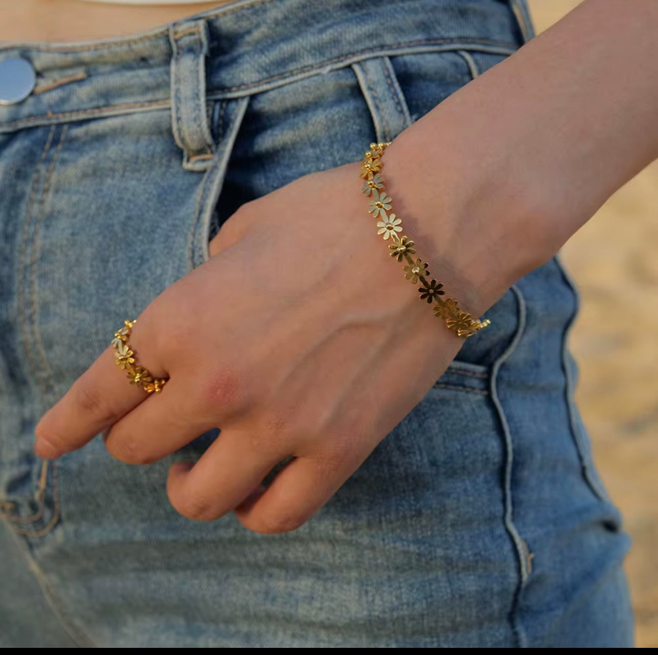 Flower Zircon Bangle Bracelet kohi shop