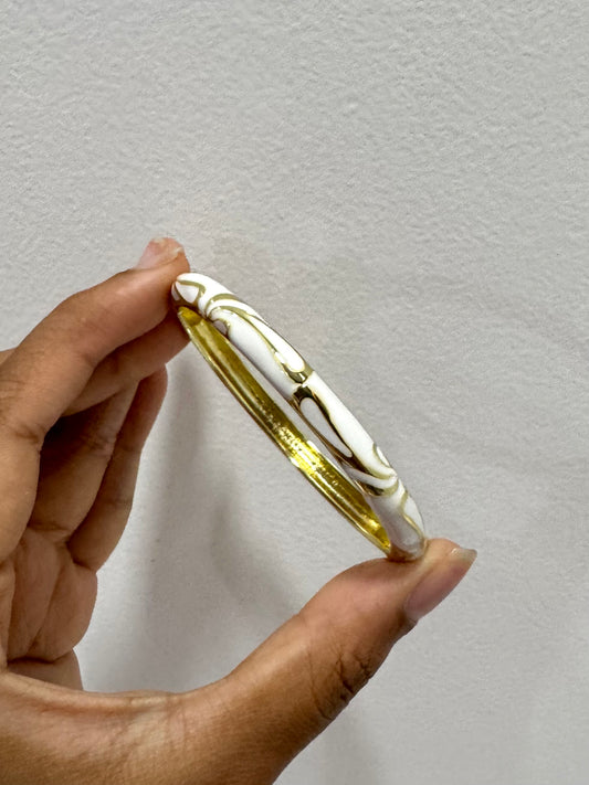 Trendy White Gold Italian Bangle