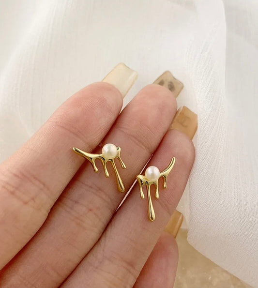 Kissy Drip Earrings kohi shop