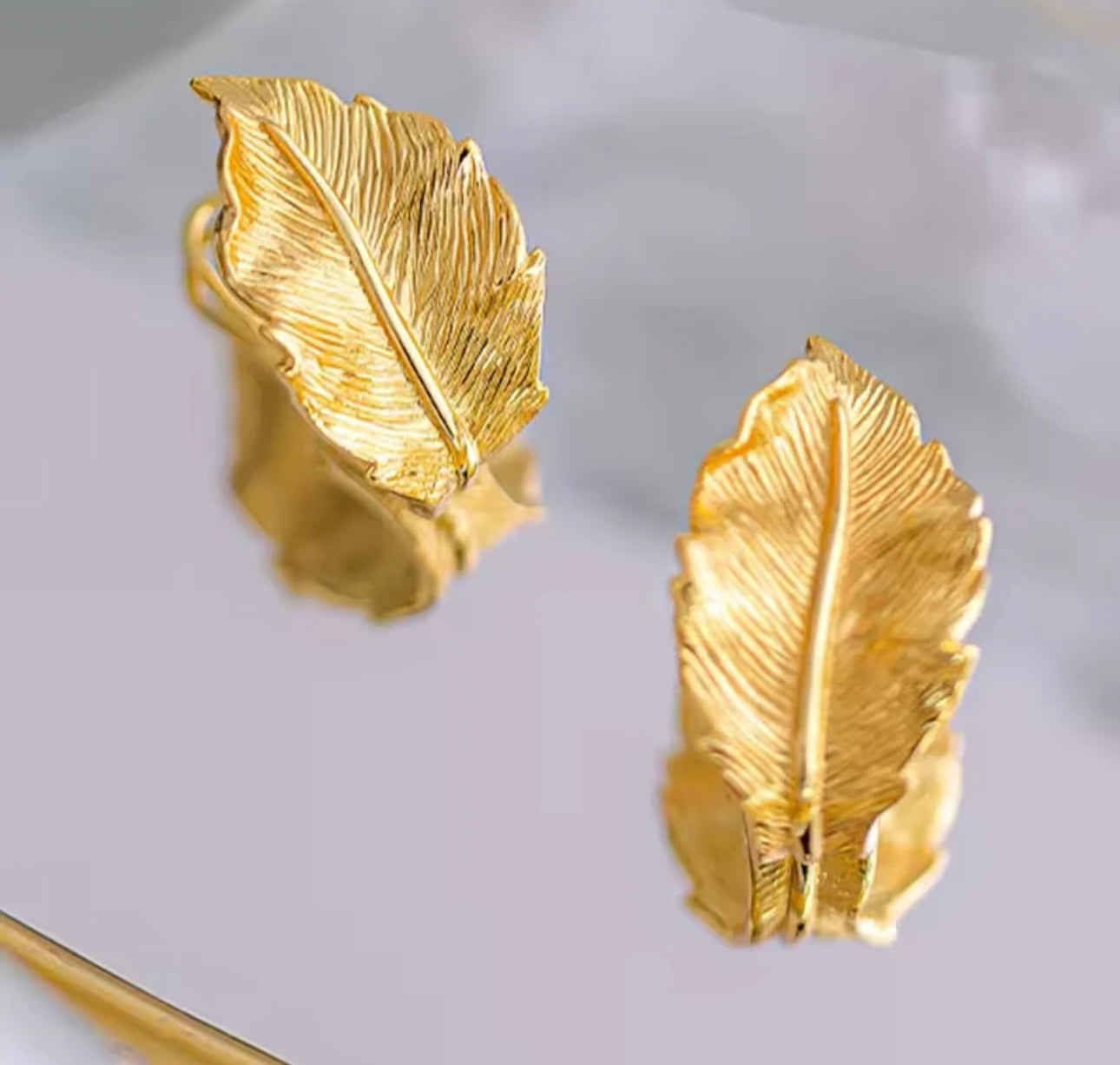 Leaf earring kohi shop