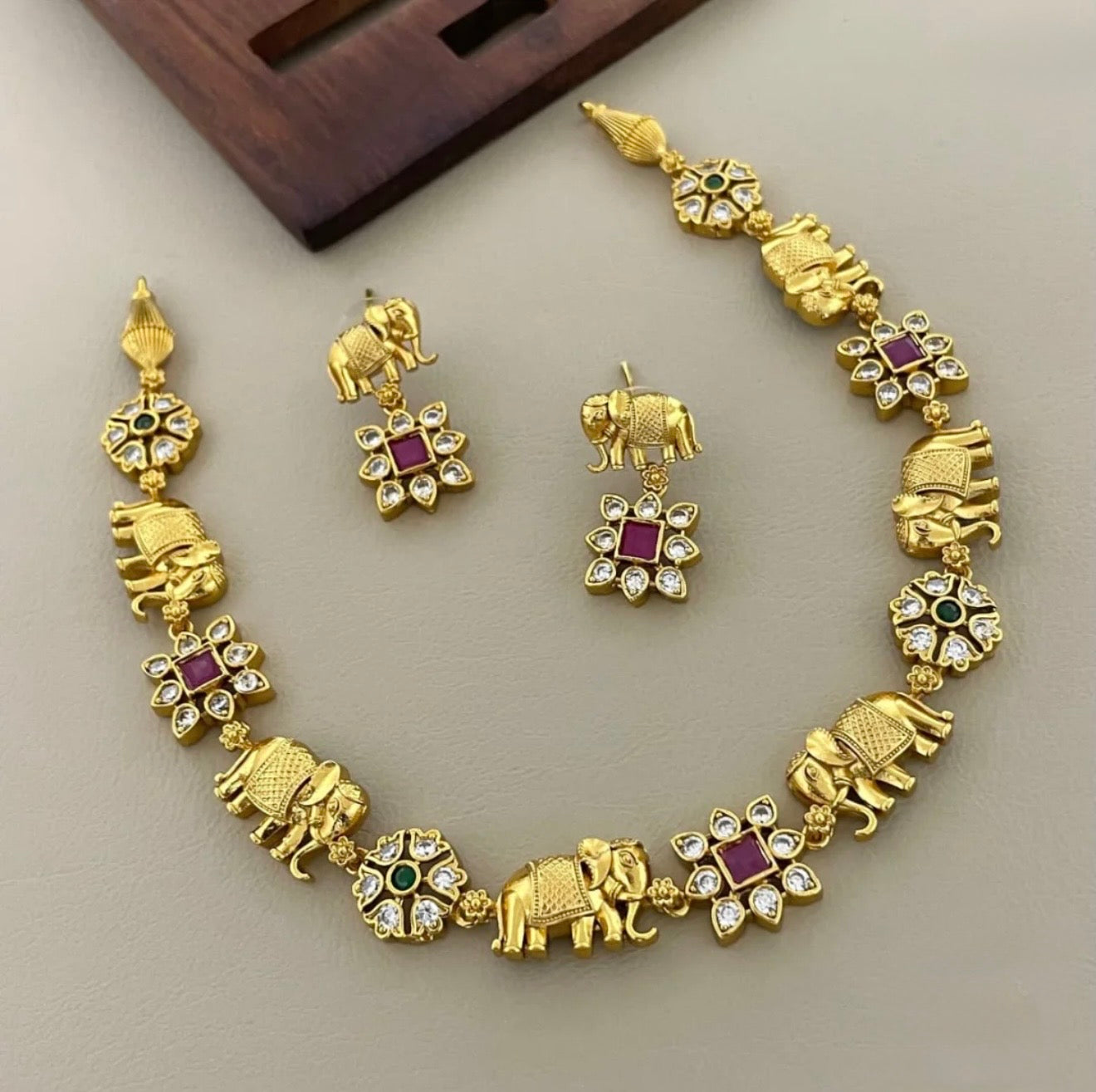 Elephant choker Necklace set