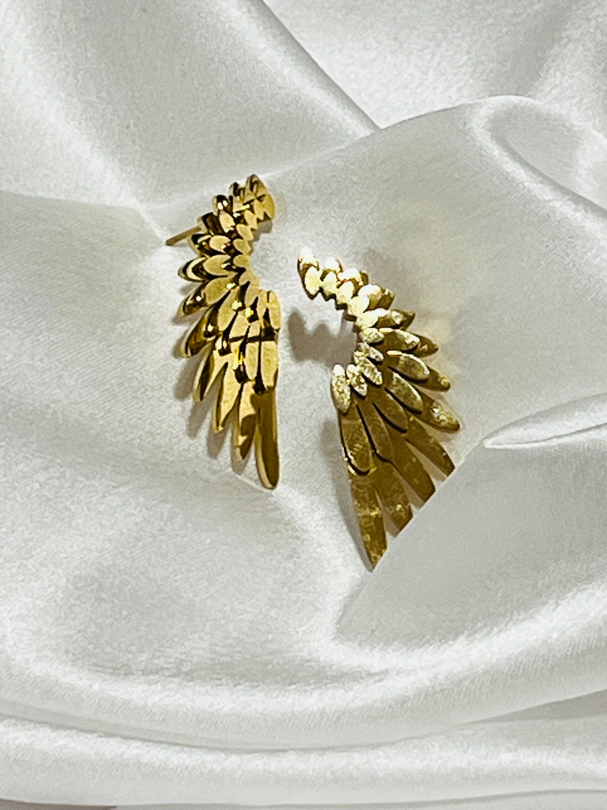 Angle Wings Studs kohi