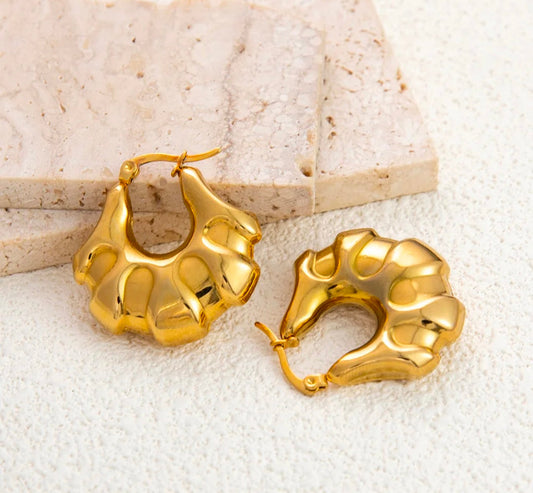 Trendy Croissant Hoop Earring kohi shop