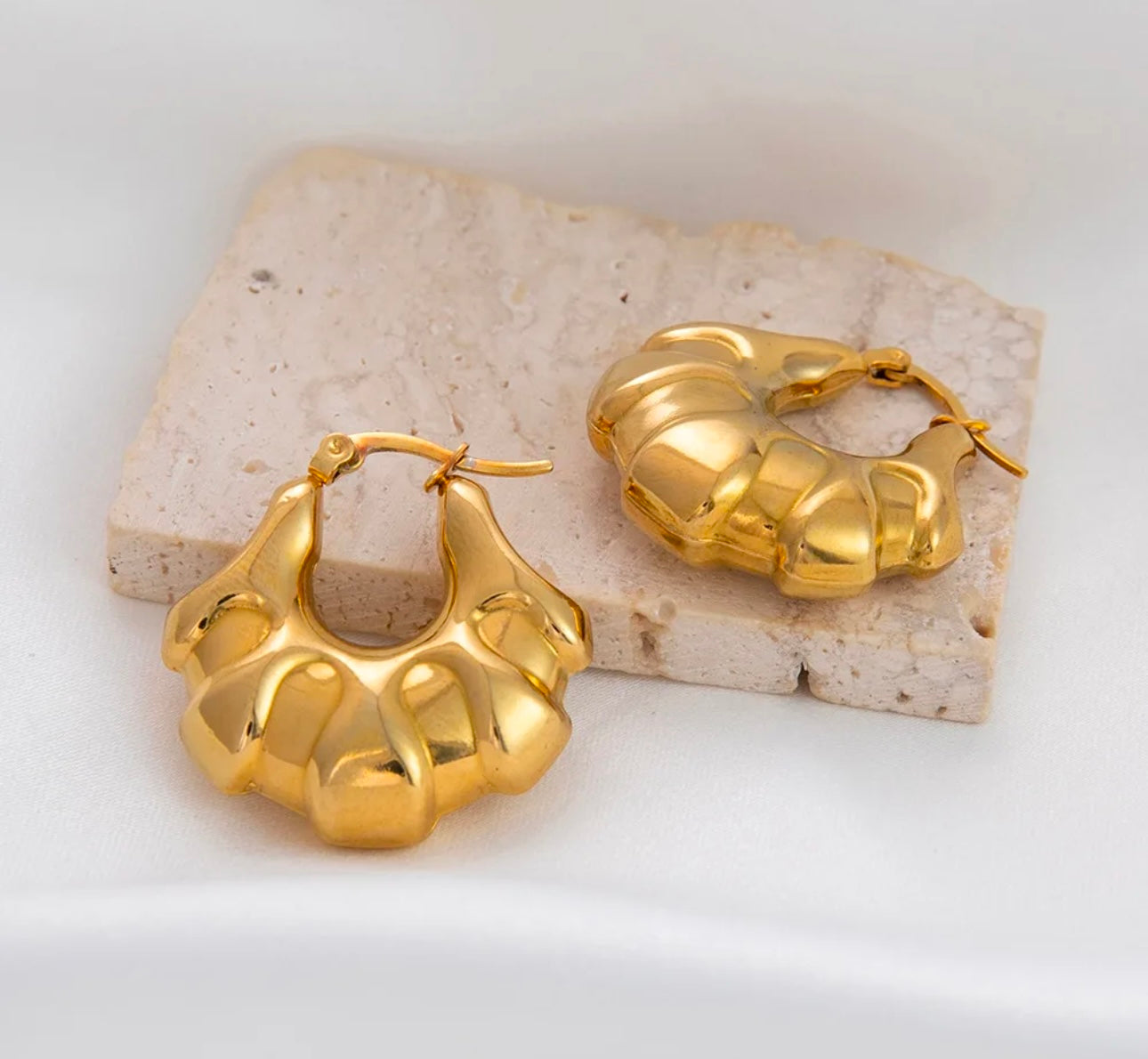 Trendy Croissant Hoop Earring kohi shop