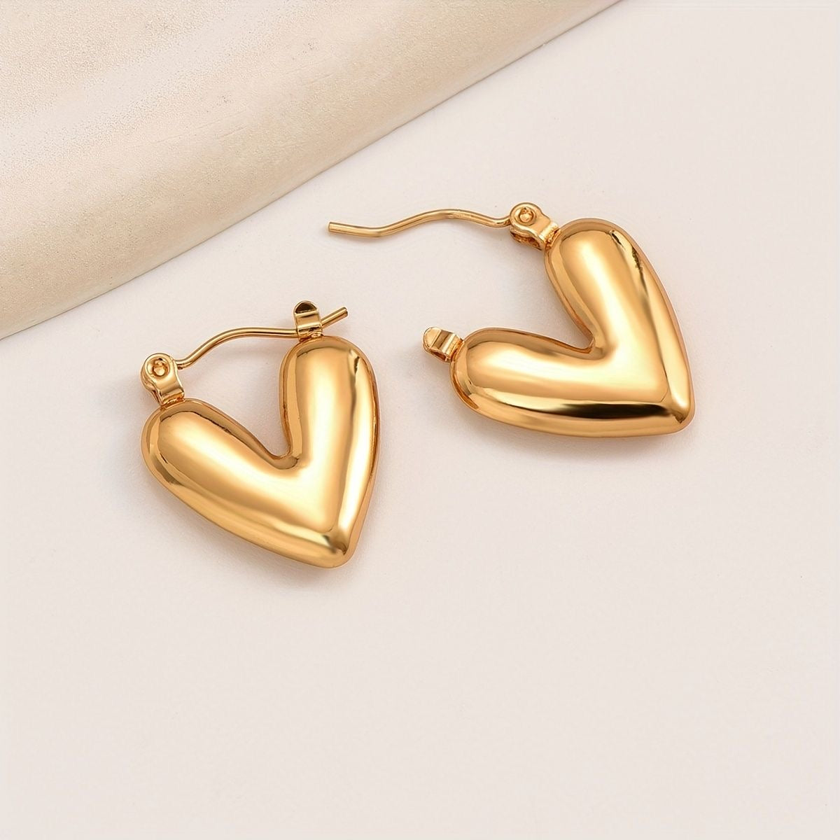 Golden Love Hoops kohi