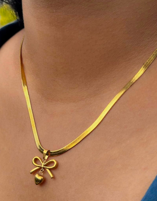 Pinterest Inspired Bow heart pendent kohi shop