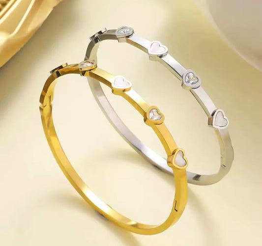 Gold Heart Bracelet kohi shop