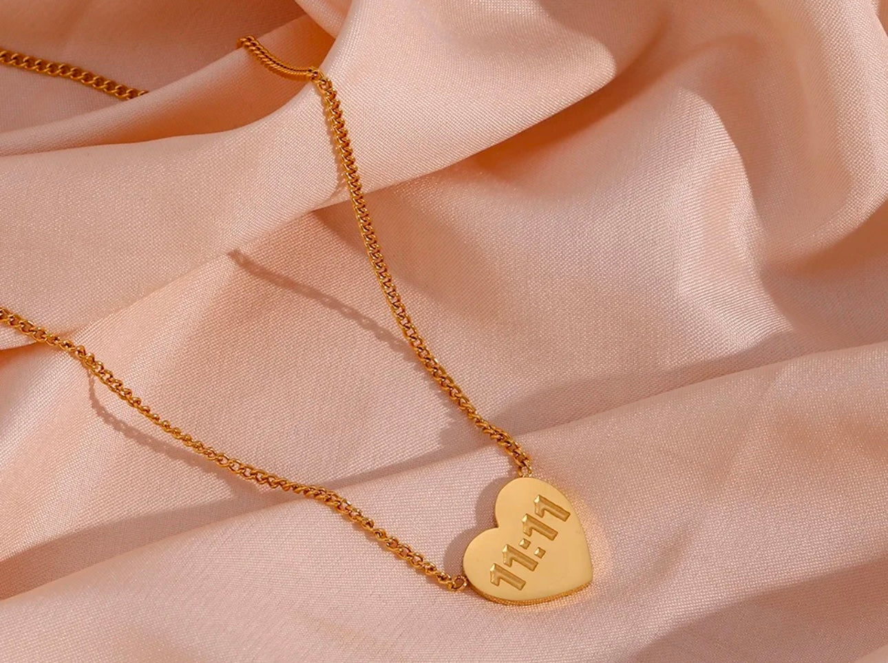 11:11 Angle Heart Pendent kohi shop