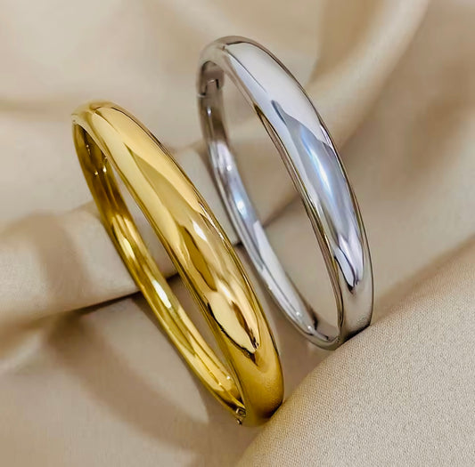 Simple Everything day Bangle