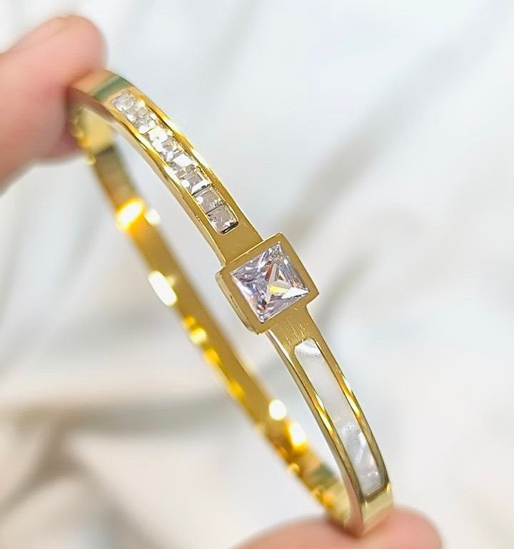 Bangle kohi shop