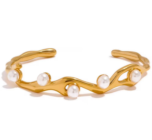 Pearly Modern Cuff Bracelet kohi shop