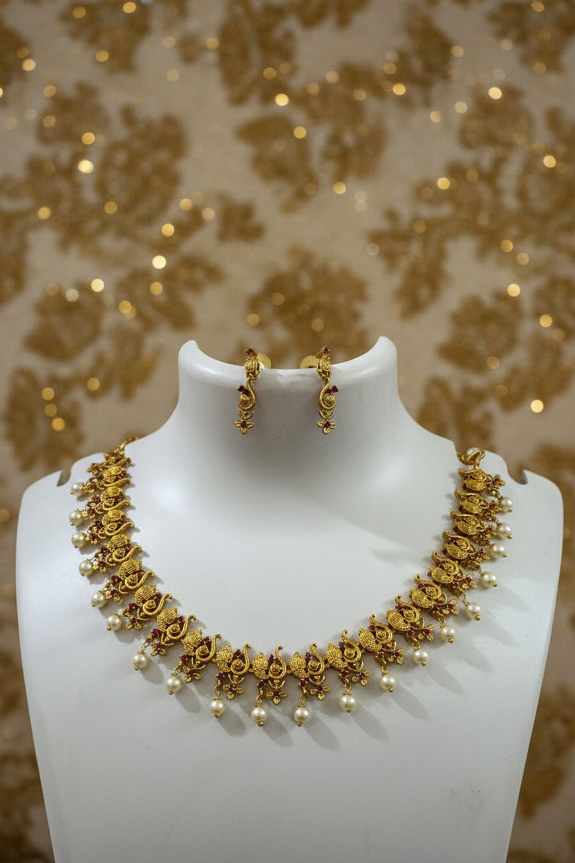 Swan pearl set