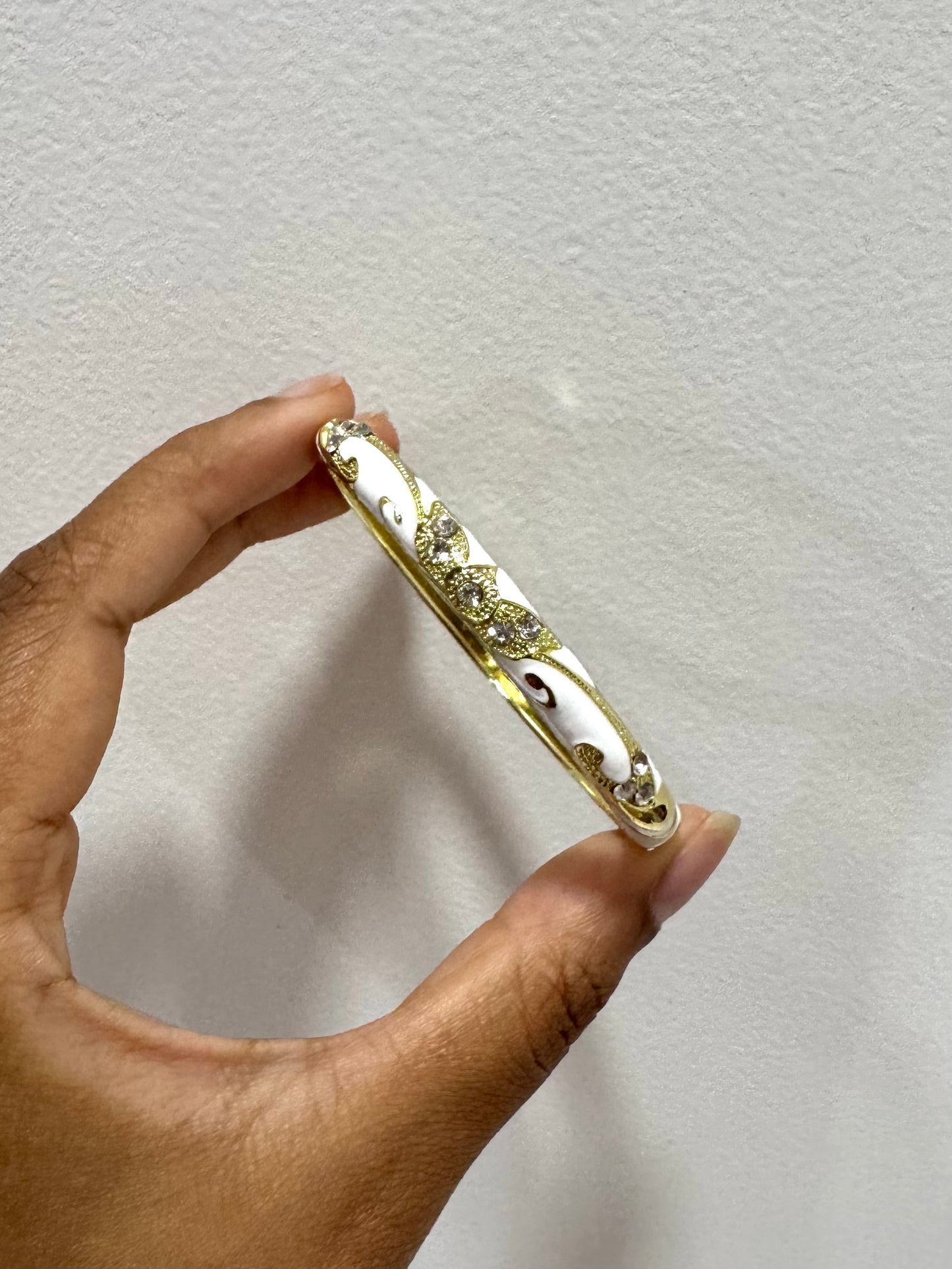 Classy white Zirconia Italian Bangle