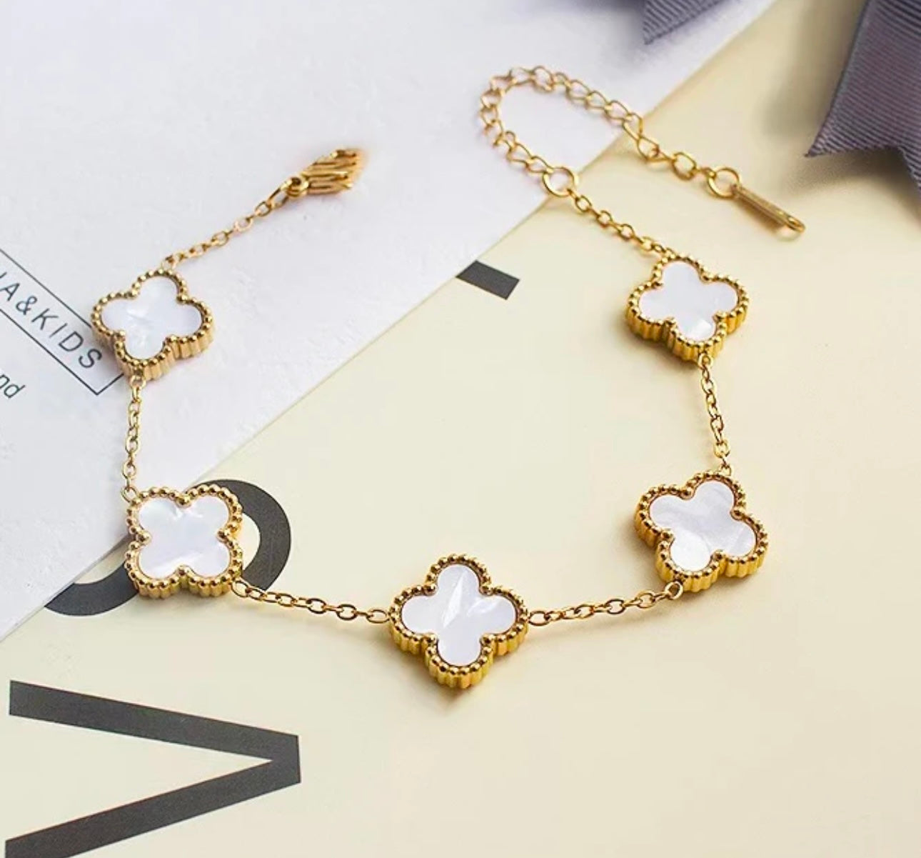 White Clover Adjustable Five leaf Bracelet kohi
