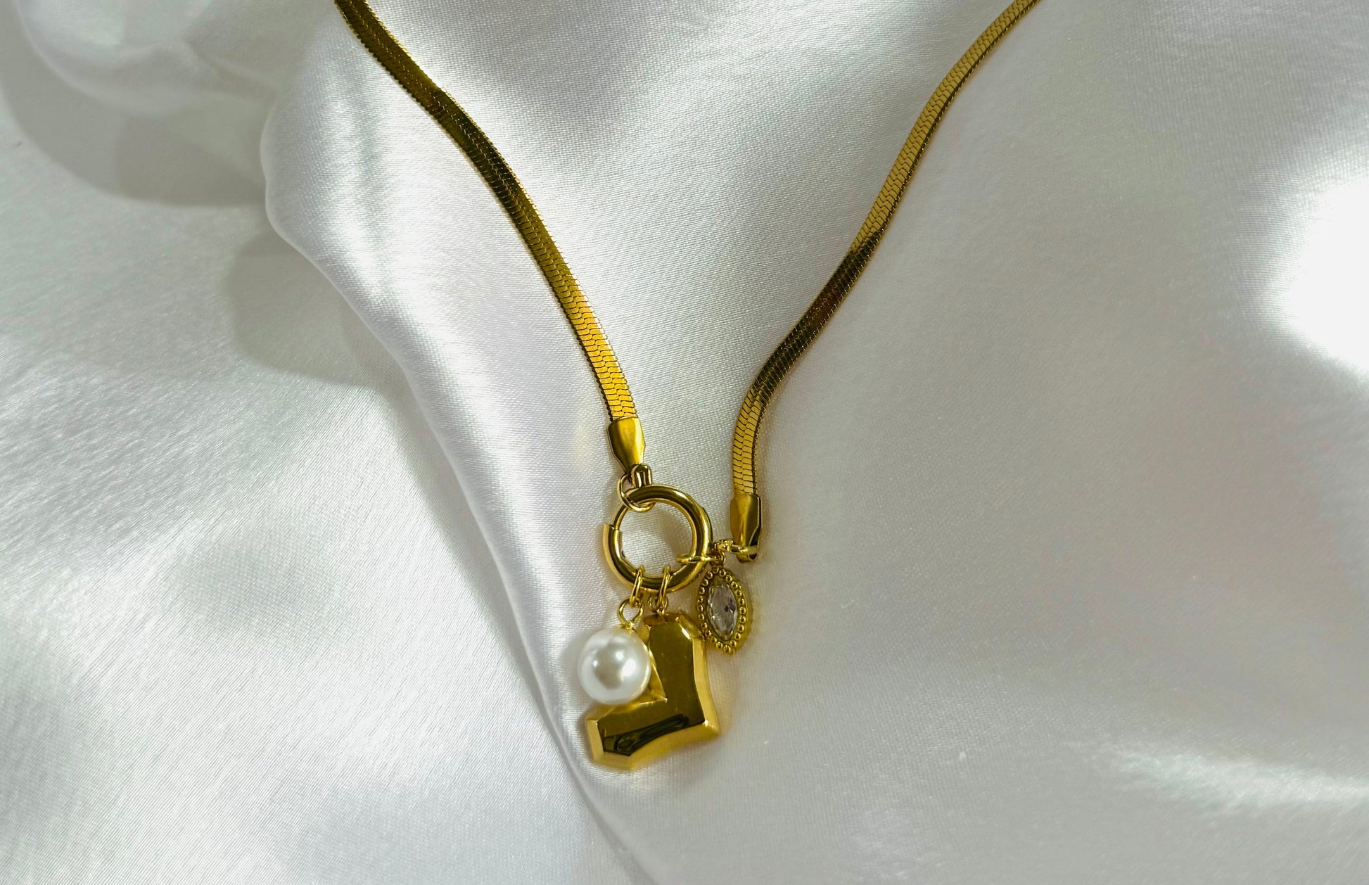 Charm necklace kohi shop