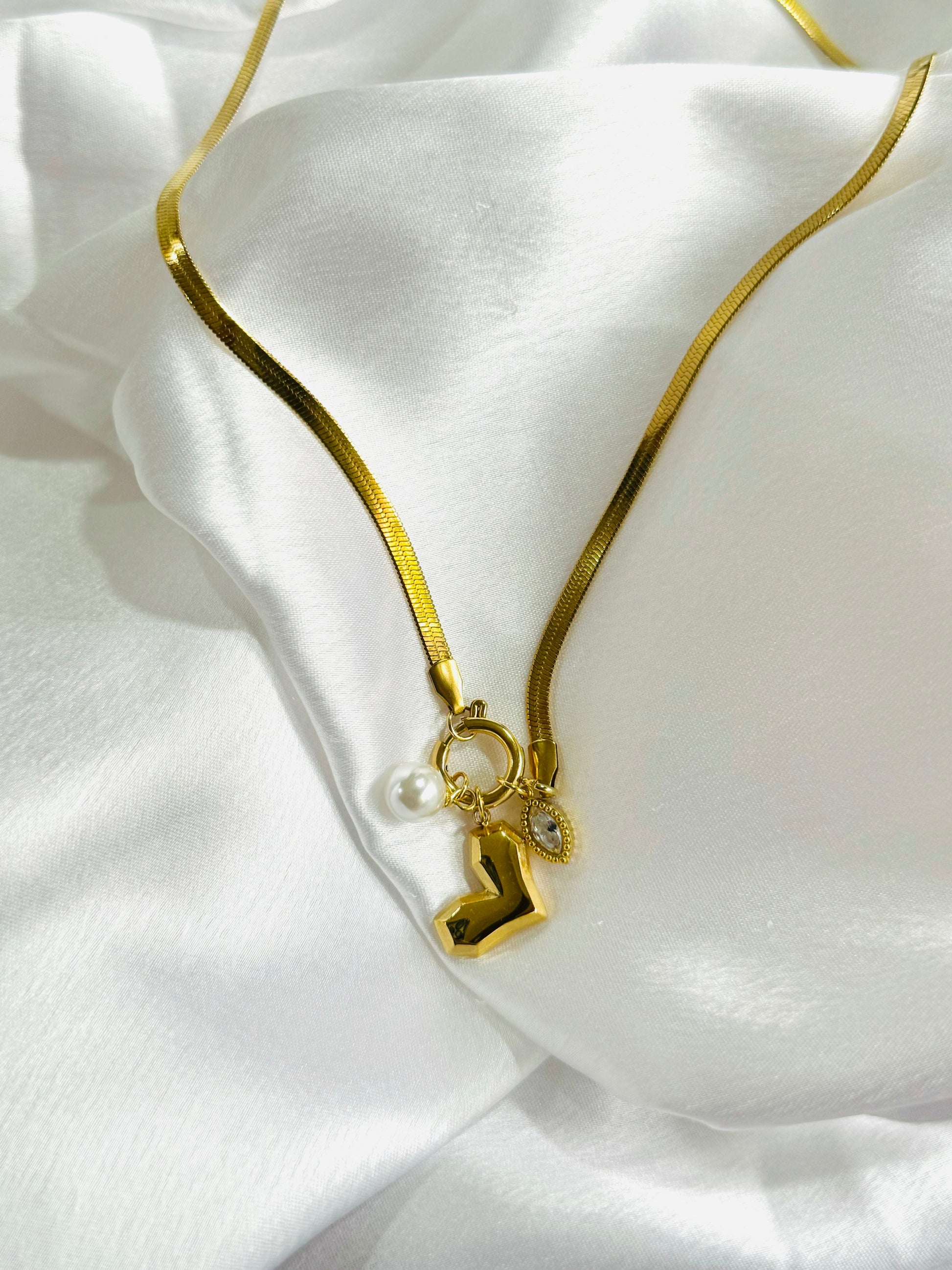 Charm necklace kohi shop