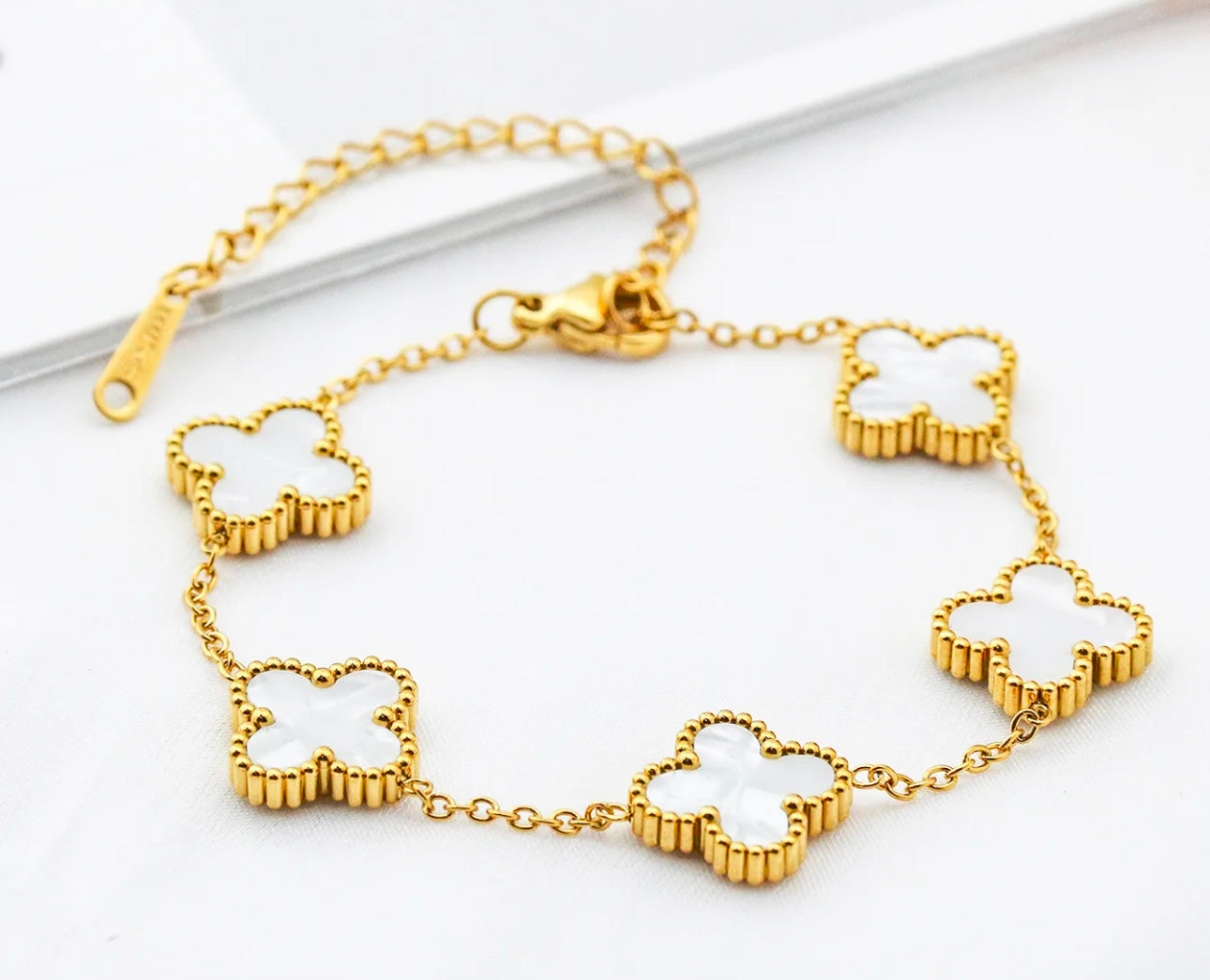 White Clover Adjustable Five leaf Bracelet kohi
