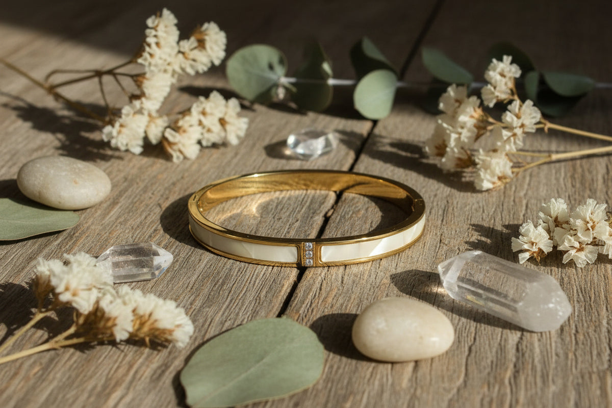Class girl bangle