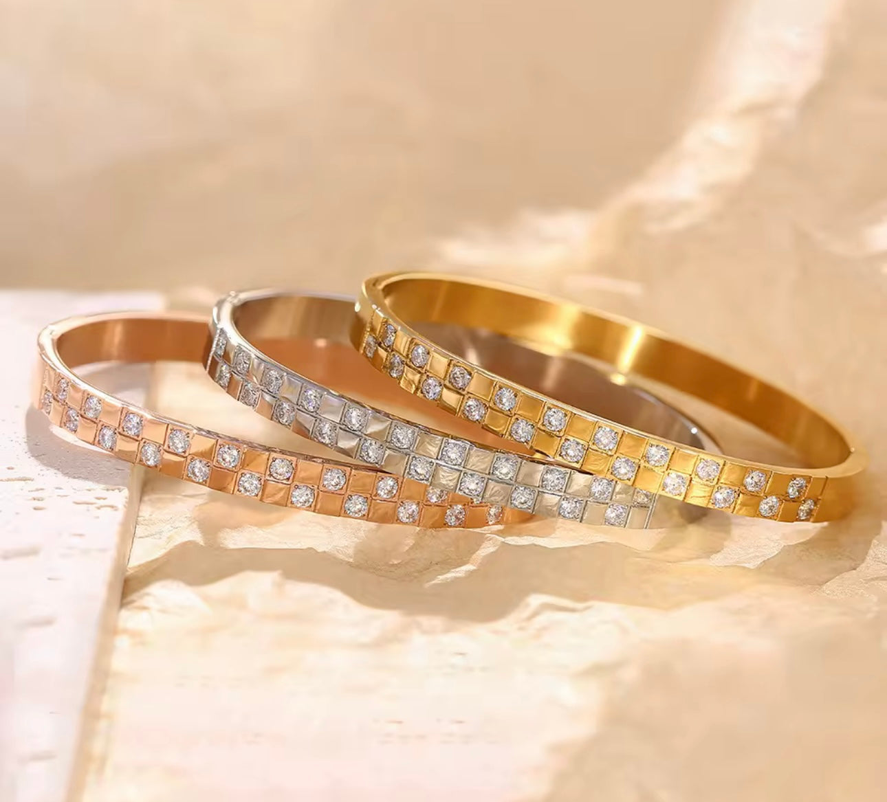 Classic Cross Pattern Zirconia Bangle kohi shop