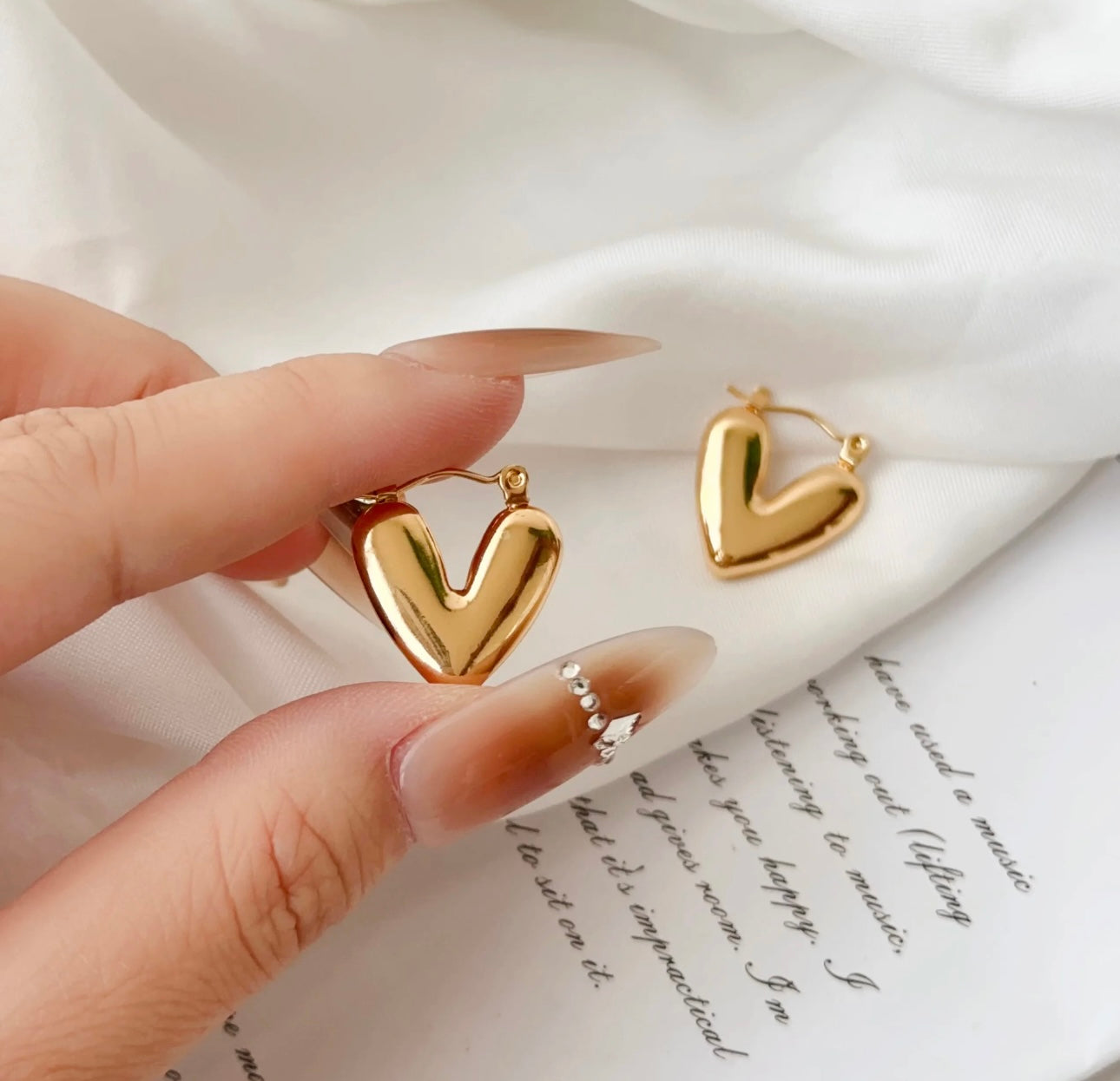 Golden Love Hoops kohi