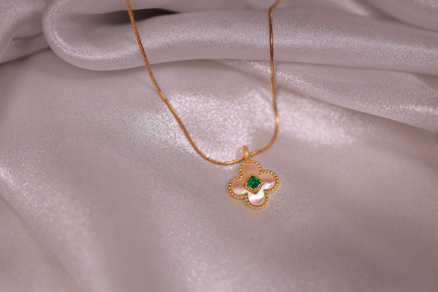 Green Zirconia Diamond Pendant kohi