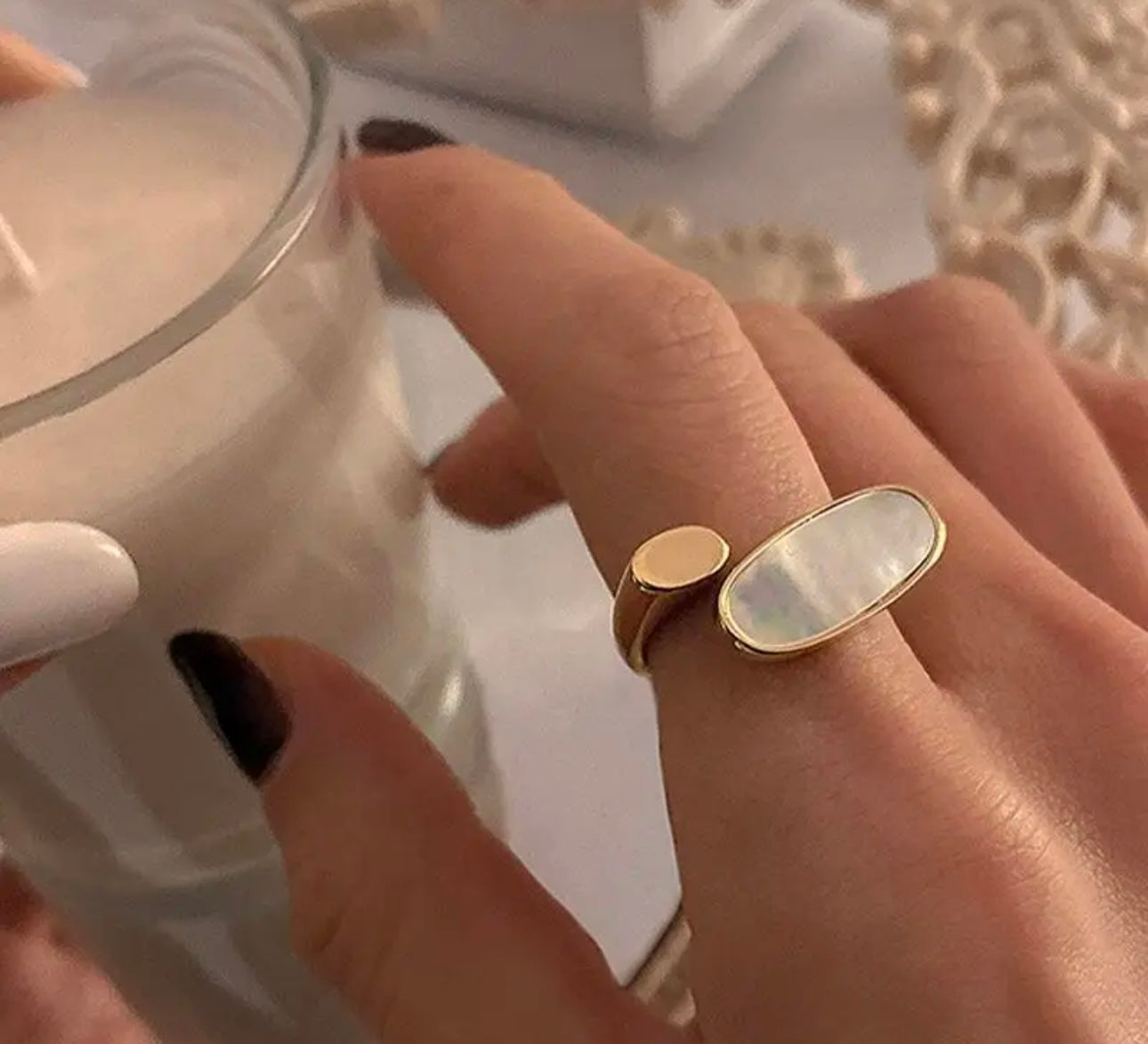 Abstact Ring kohi shop