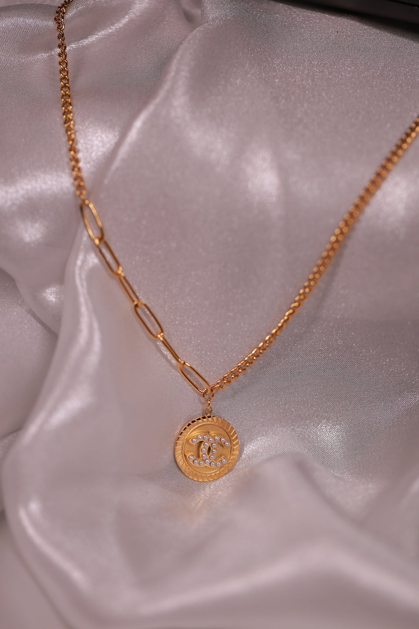 Vintage Chanel Necklaces kohi