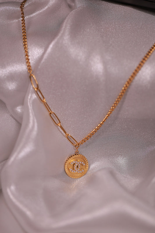 Vintage Chanel Necklaces kohi