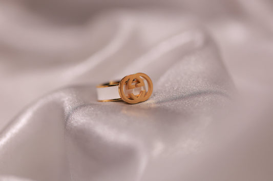 GG White Gold Ring kohi